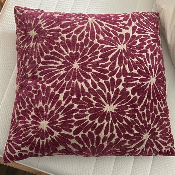 5/25$ 🎄Flower cushion - Picture 1 of 1